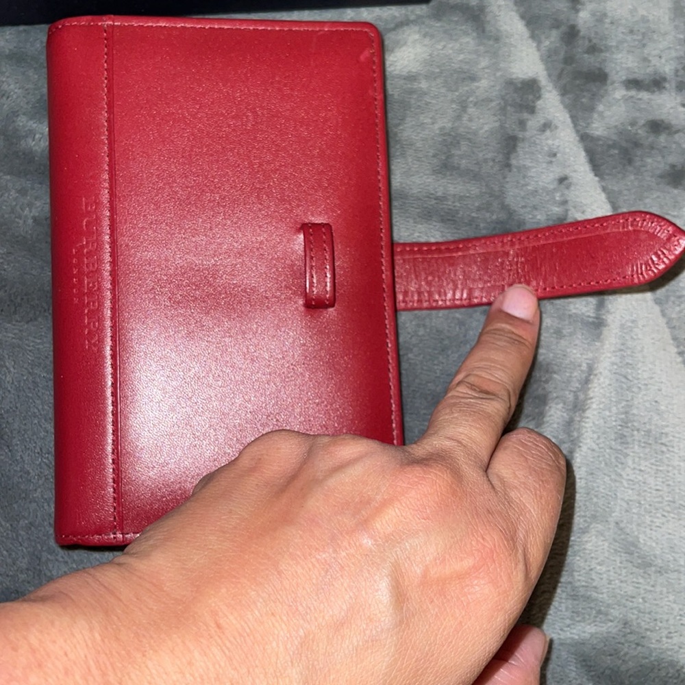 Burberry preloved leather pocket notebook excellent condition comes with box - Picture 3 of 16